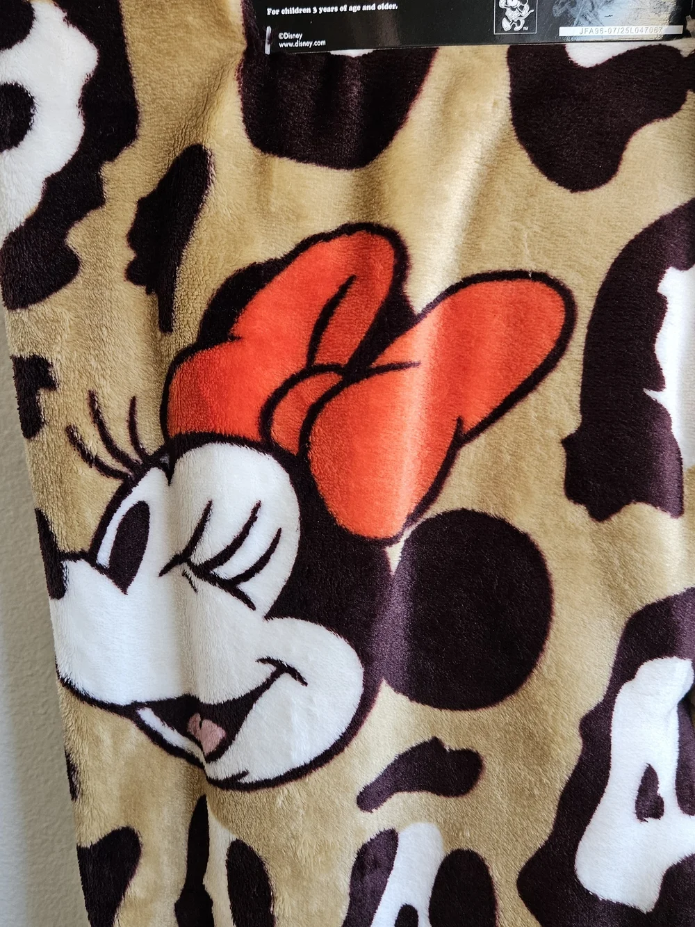Disney Minnie Mouse Plush Throw Blanket - Red & Black